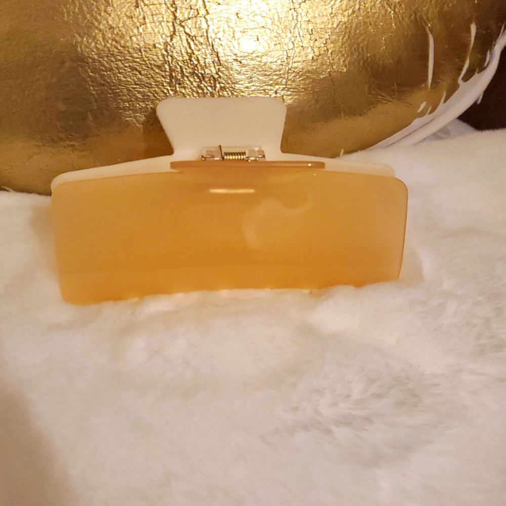 Cream  2 Tone Hair Claw Clip - Picture 5 of 5